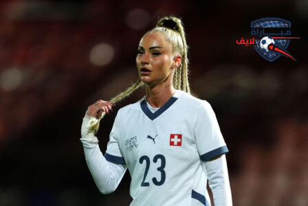 صورة لاعبة كرة القدم أليشا ليمان بقميص ليستر سيتي الجديد