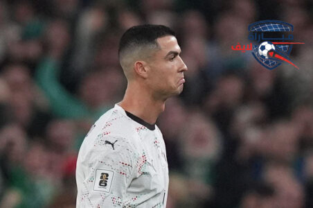 كريستيانو رونالدو يحتفل بتسجيل هدف في مباراة ضمك ضد النصر